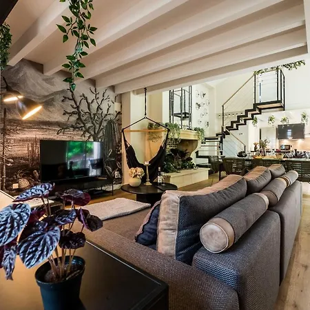 Victoria Garden Keyweek Villa With Patio In Downtown Biarritz Villa *