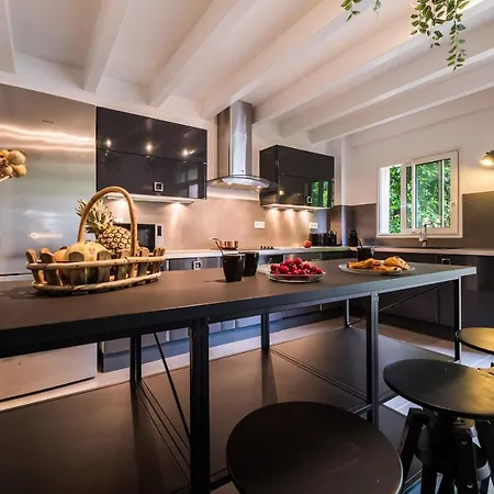 Villa Victoria Garden Keyweek Villa With Patio In Downtown Biarritz *