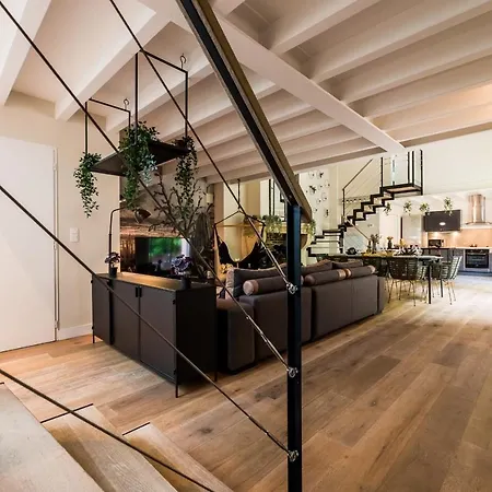 Victoria Garden Keyweek Villa With Patio In Downtown Biarritz Βίλα