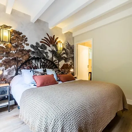 Victoria Garden Keyweek Villa With Patio In Downtown Biarritz