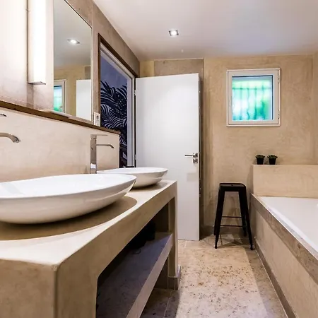 Victoria Garden Keyweek Villa With Patio In Downtown Biarritz Βίλα Μπιαρίτζ