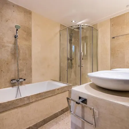 Victoria Garden Keyweek Villa With Patio In Downtown Biarritz *